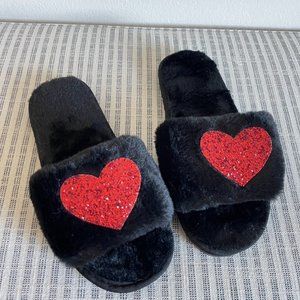 Fuzzy Open Toe Slippers With Red Glitter Heart in Black & Pink